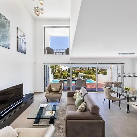 Elle Design By Ocvillas Villa